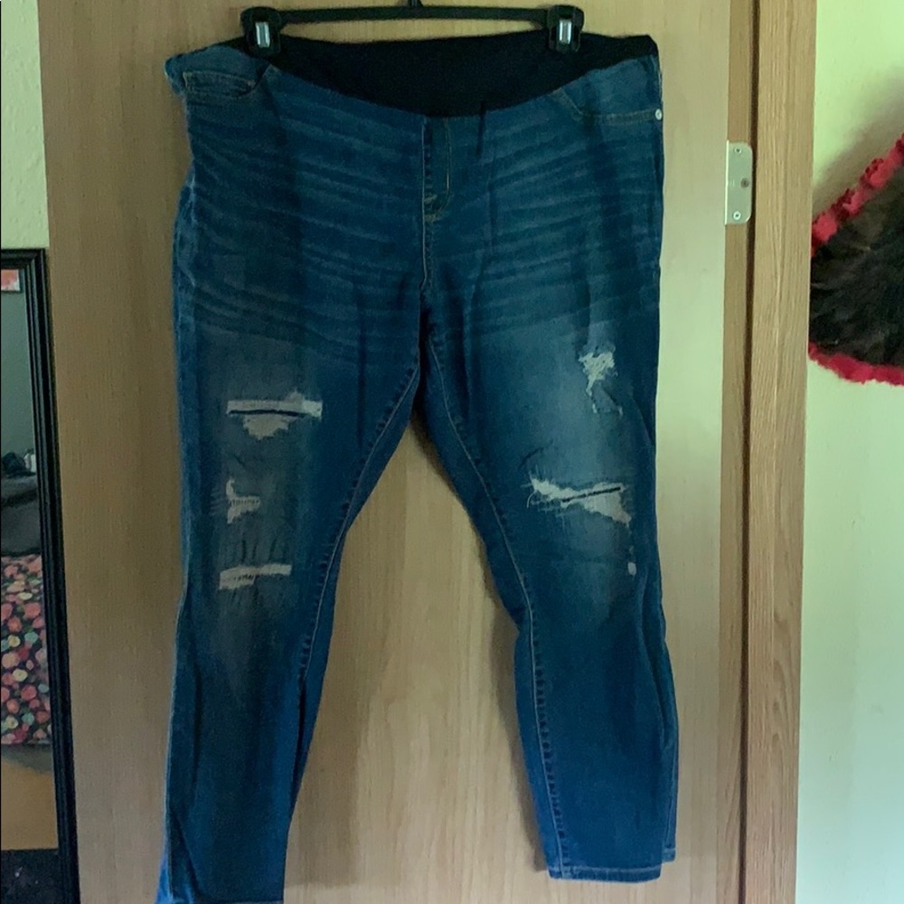 Liz Lange maternity jeans plus
